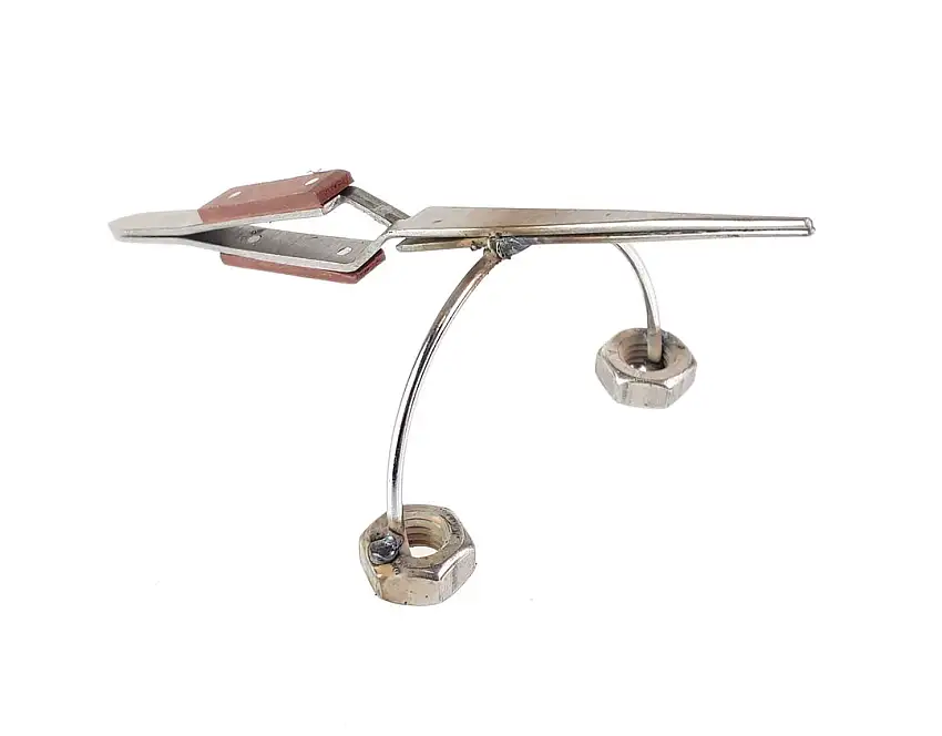 Cross Lock Helping Hands