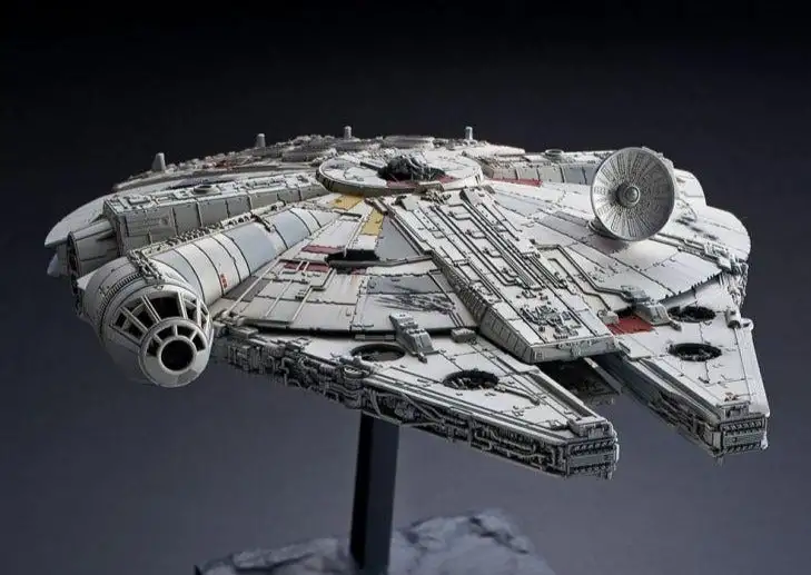Star Wars The Rise of Skywalker Millennium Falcon 1/144 Scale Model Kit