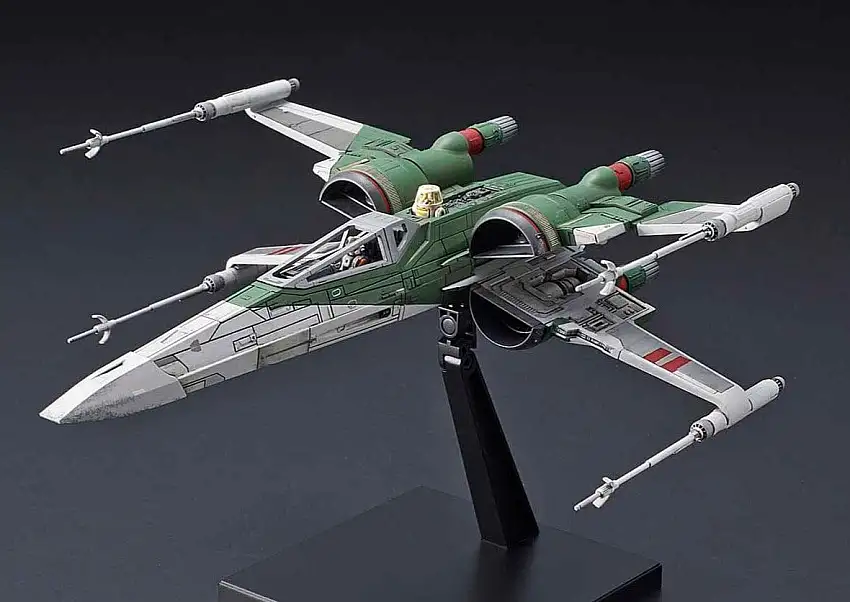 Star Wars The Rise of Skywalker X-Wing Fighter 1/72 Scale Model Kit
