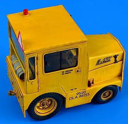 Aerobonus 320050 1/32 GC340-4 A9 Cab-LPG DLA United Tractor (D)