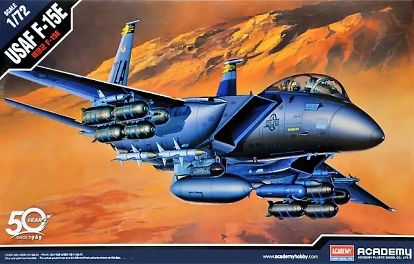 Academy 12478 1/72 F15E Strike Eagle USAF Fighter