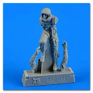 Aerobonus 480096 1/48 USAF Fighter Pilot in Pressure Suit 1960-75 (Climbing pose