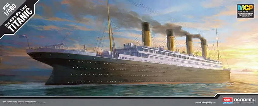 Academy 14215 1/400 RMS Titanic Ocean Liner