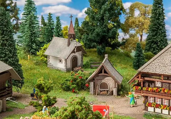 Faller 130571 Farm chapel and Bakehouse