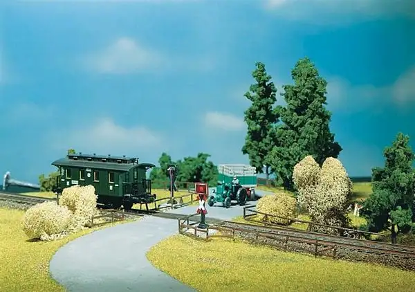 Faller 180630 Andrews Cross with Warning Lights 2