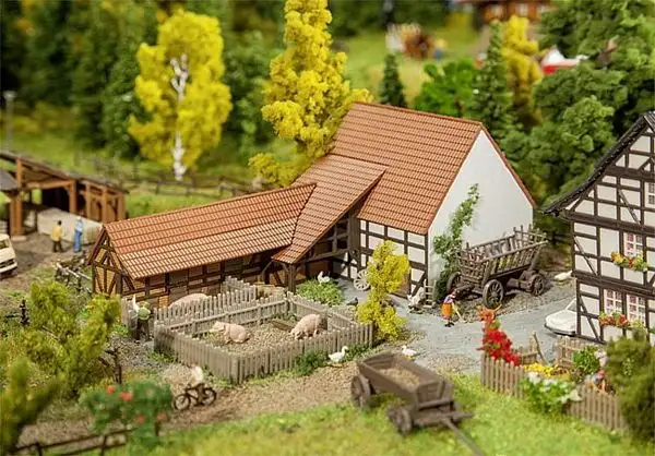 Faller 232371 Agricultural building with accessories