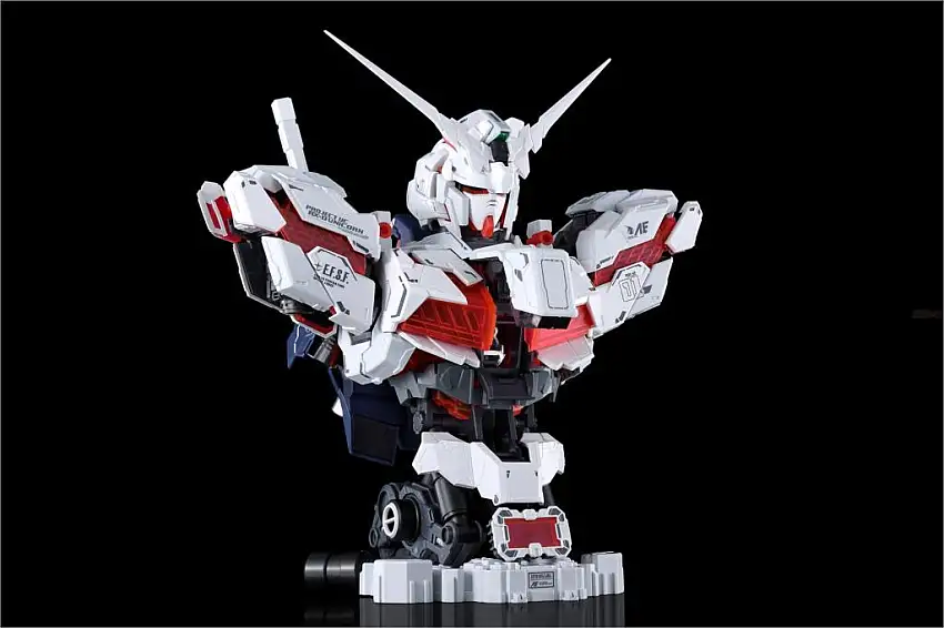 1/35 RX-0 Unicorn Bust NT-D System Full Psycho-Frame Prototype M-S LED Lighting Red