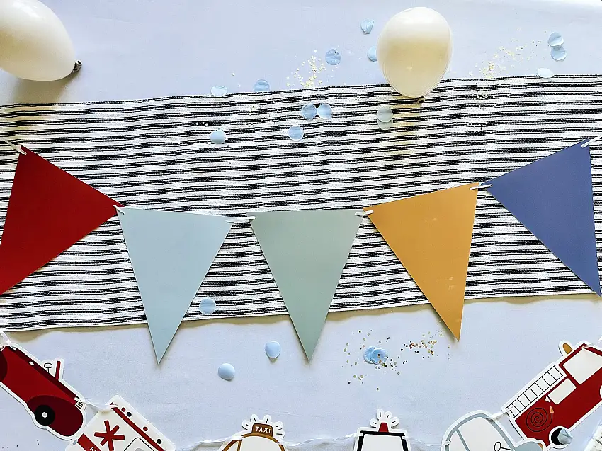 Car Pennant Banner 8 Ft