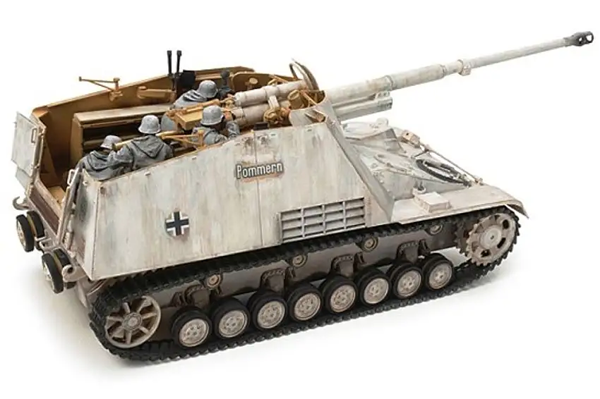 German Nashorn Self-Propelled Heavy Anti-Tank Destroyer w/8.8cm Pak43/1 Gun 1/35 Tamiya