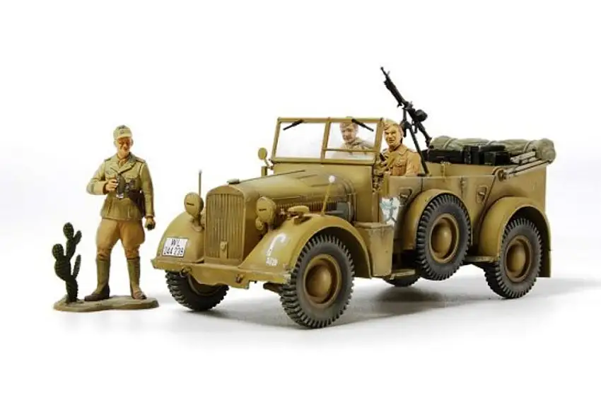 German Horch Kfz15 Vehicle, North African Campaign 1/35 Tamiya