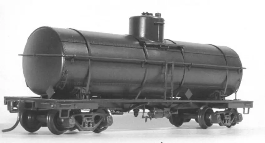 54' Dome Tank Car HO Tichy Trains
