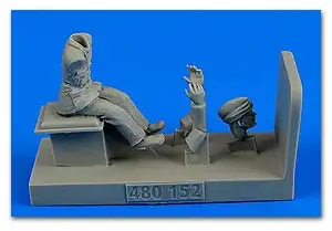 Aerobonus 480152 1/48 WWII RAF Albion Refueling Driver (Sitting)