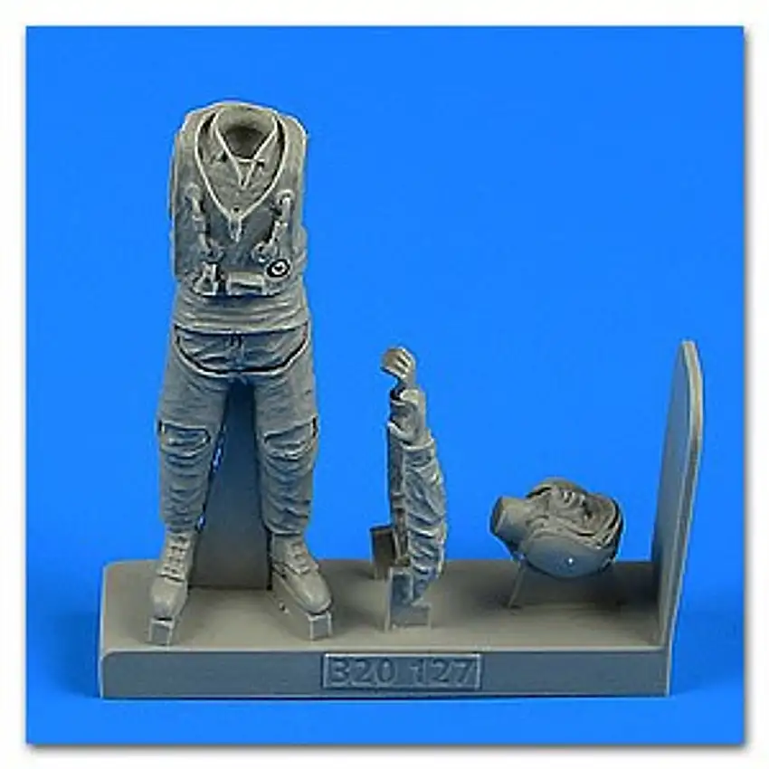 Modern Russian Air Force Fighter Pilot 1/32 Aerobonus