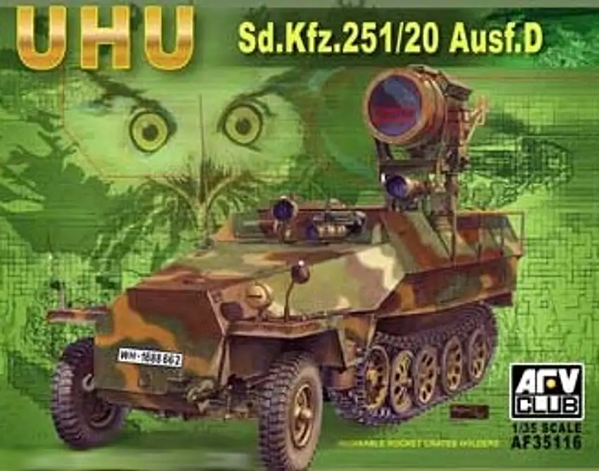 UHU SdKfz 251/20 Ausf D Infrared Searchlight Carrier 1/35 AFV Club