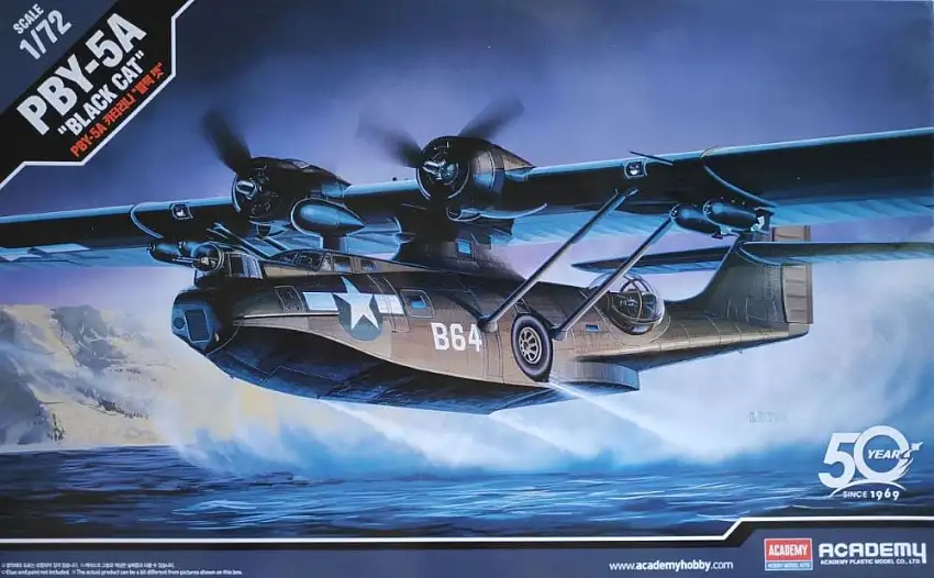 Academy 12487 1/72 PBY5A Black Cat Aircraft