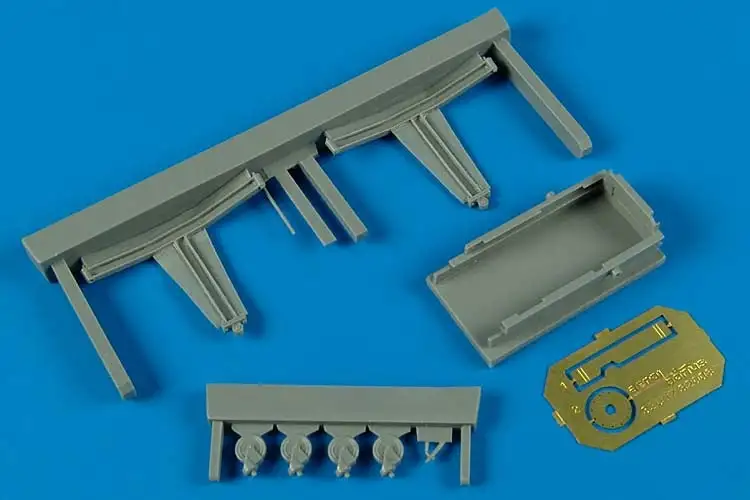 Aerobonus 320007 1/32 Adjustable Device for Aces II Seat Maintenance w/Photo-Etc