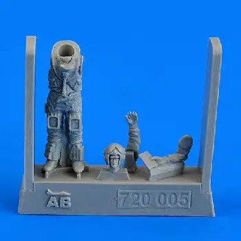 Aerobonus 720005 1/72 British Sea Harrier Pilot Falkland War 1982 (Standing) (D)
