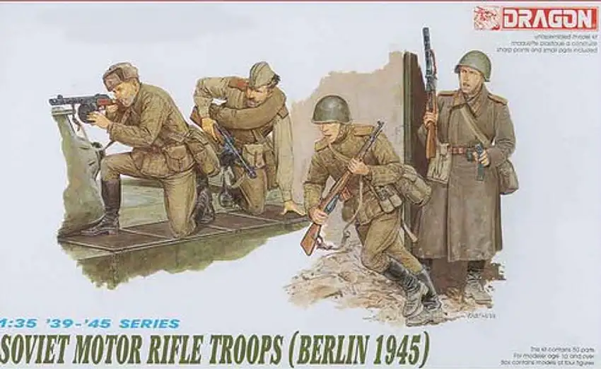 Soviet Motor Rifle Troops Berlin 1945 (4) 1/35 Dragon