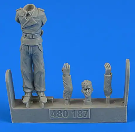 Aerobonus 480187 1/48 WWII German Tank Crew Trooper D (D)