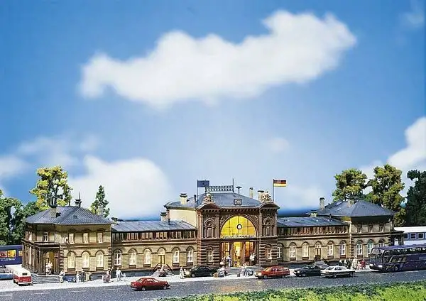 Faller 110113 Bonn Station