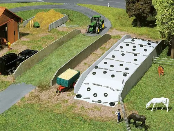 Faller 130528 2 practicable silos