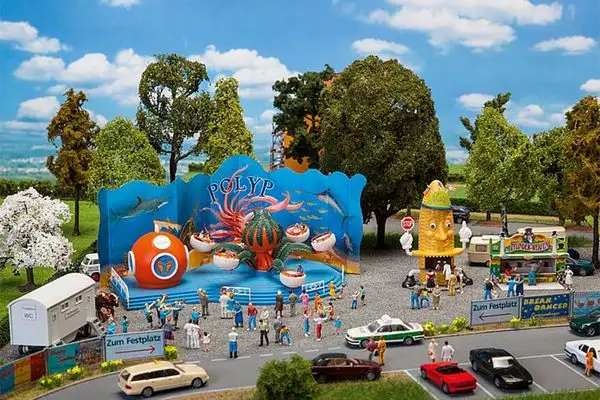 Faller 140341 County Fair Set with Polyp