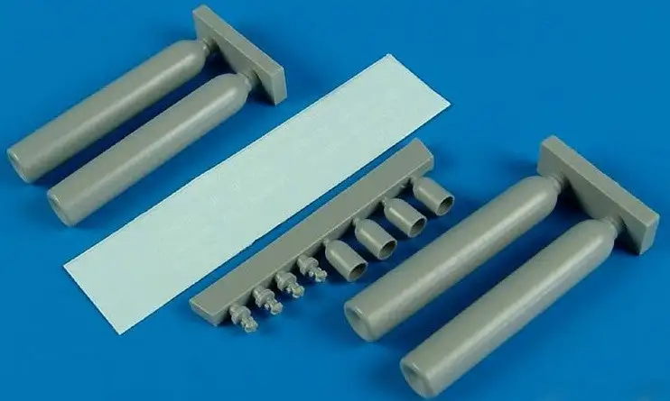 Aerobonus 320022 1/32 Compressed Helium Gas Bottles