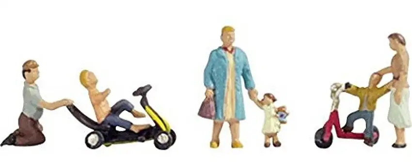 Parents & Children w/Scooters (6) HO Scale Noch