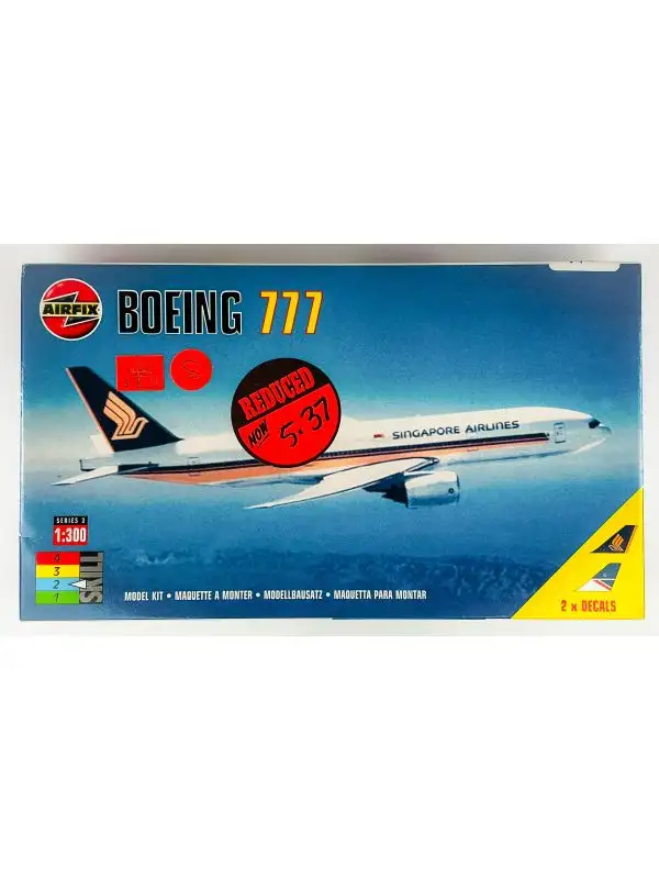 Airfix 03184 Singapore Airlines Boeing 777 1/300 Scale Plastic Model Kit