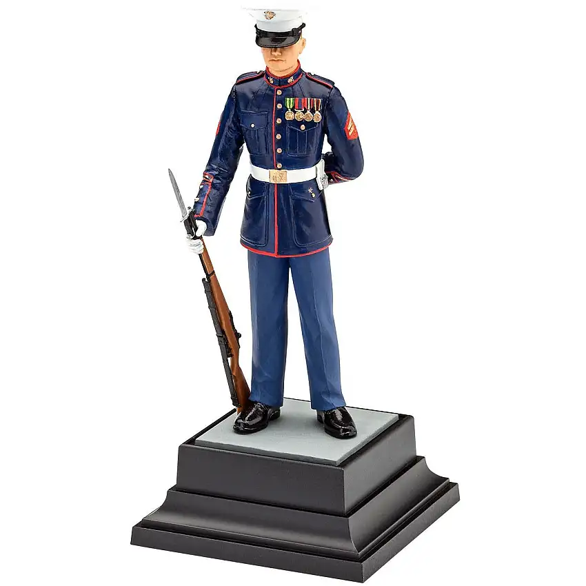 Revell of Germany 1/16 US Marine
