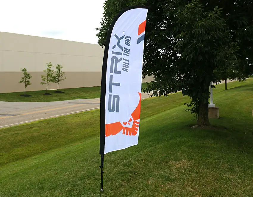 Team STRIX Racing Flag Kit