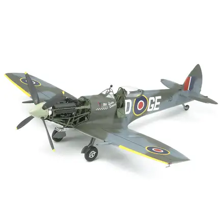 Tamiya 1/32 Supermarine Spitfire MK.XVIE