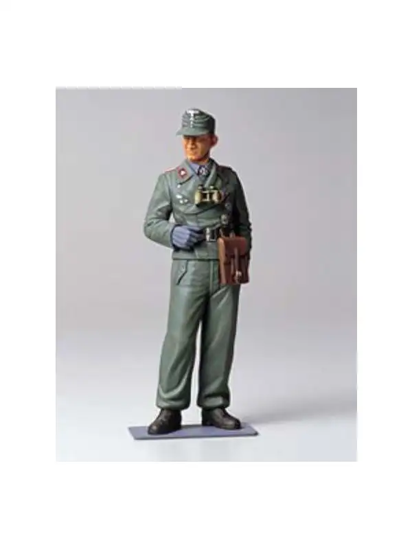 Tamiya 36301 Wehrmacht Tank Crewman 1/16 Scale Plastic Model Figure Kit