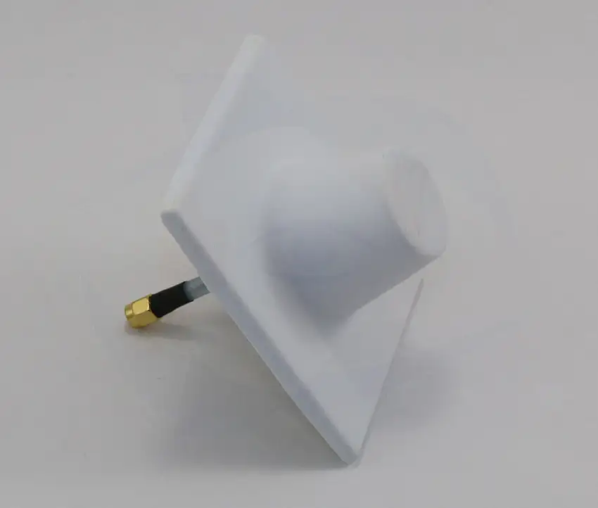 TrueRC - 5.8 GHz Sniper RHCP Directional Antenna