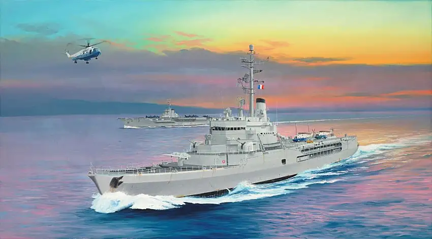 French Jeanne D'Arc Navy Helicopter Cruiser Ship 1964 1/350 Trumpeter