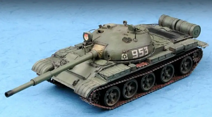Russian T-62 Mod 1962 Main Battle Tank 1/72 Trumpeter