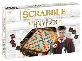 USOSC010-400 USAOPOLY Scrabble: World of Harry Potter